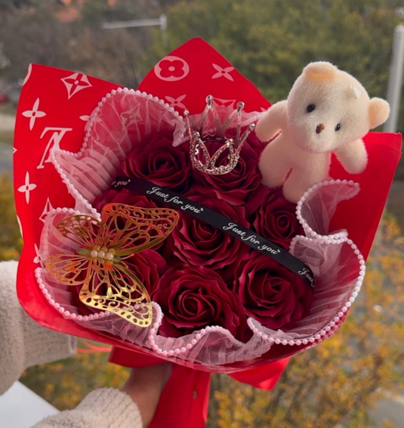 Luxury Red Rose Teddy Bouquet – The Perfect Romantic Gift