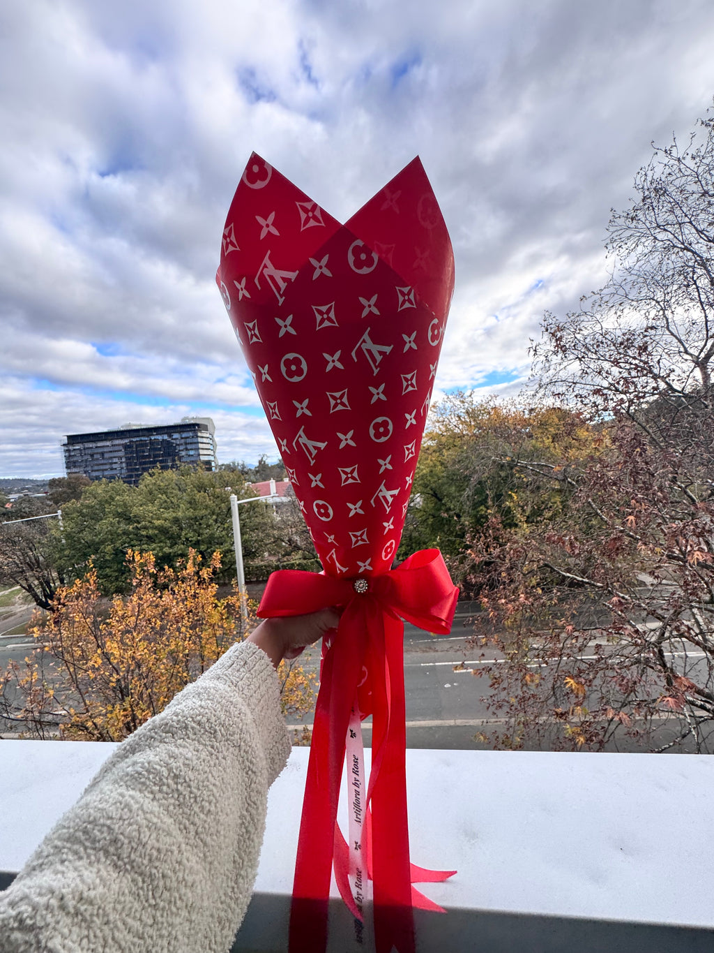 Luxury Red Rose Teddy Bouquet – The Perfect Romantic Gift